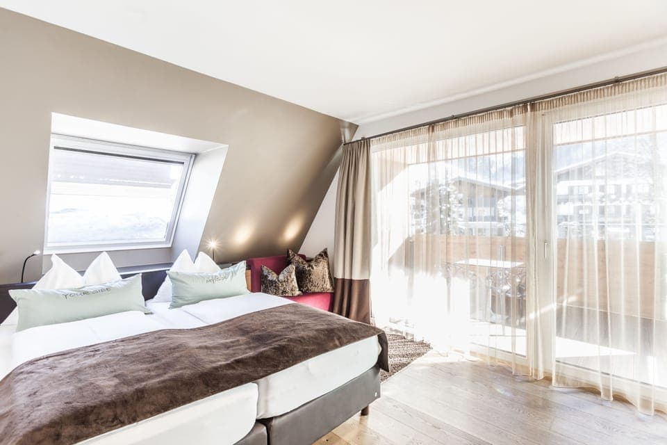 Comfort Double Room, Non Smoking, Balcony | Hypo-allergenic bedding, free minibar items, in-room safe