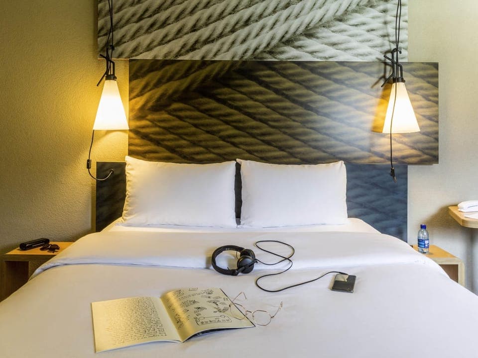 In-room safe, desk, blackout drapes, soundproofing