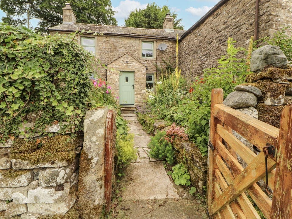 Cottage | Property grounds