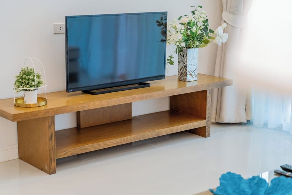 Deluxe One-Bedroom Apartment | Living area