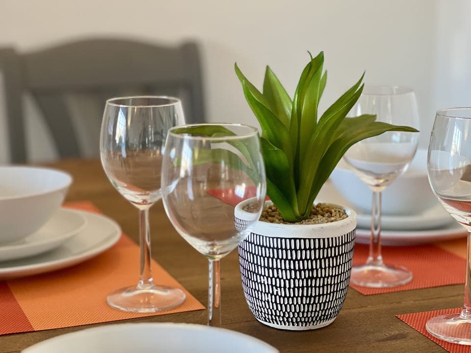 Family Cottage | In-room dining