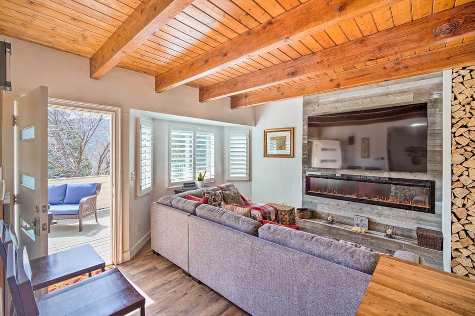 House (2 Bedrooms) | Front of property