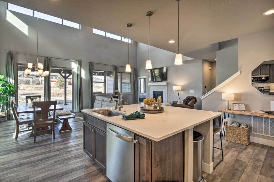 House (4 Bedrooms) | Interior