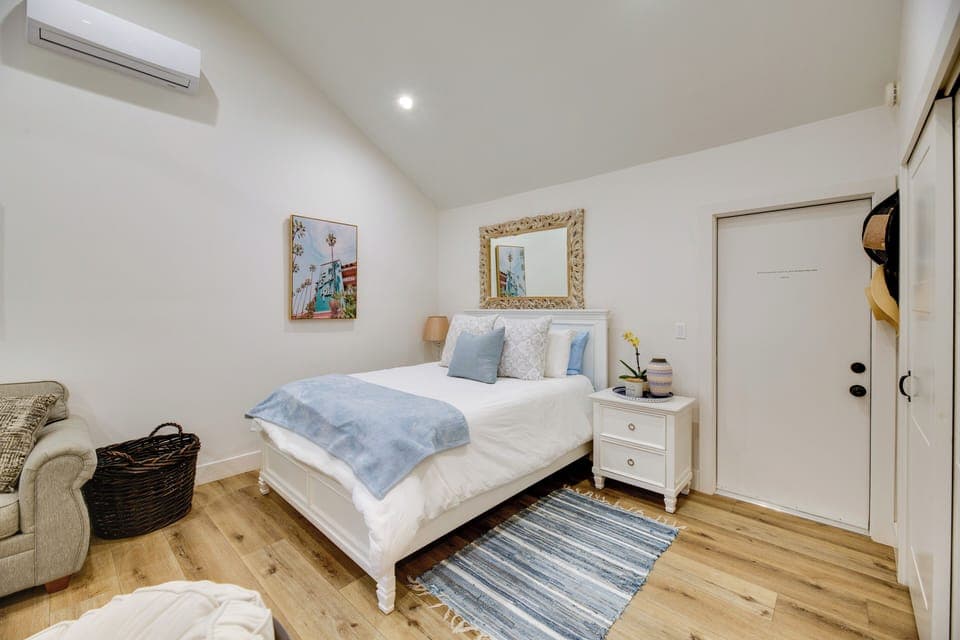 Apartment (0 Bedroom) | Interior