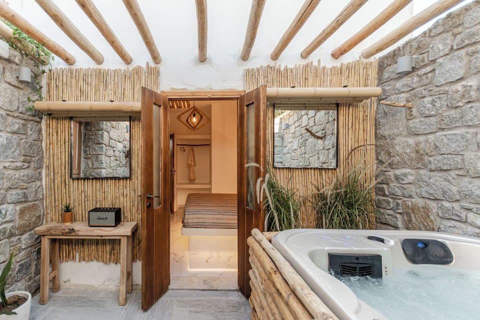 Luxury Villa, Hot Tub, Garden View | Private spa tub