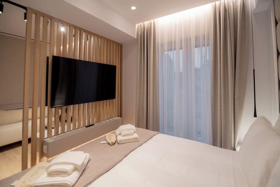 Junior Suite | Egyptian cotton sheets, premium bedding, down comforters, pillowtop beds