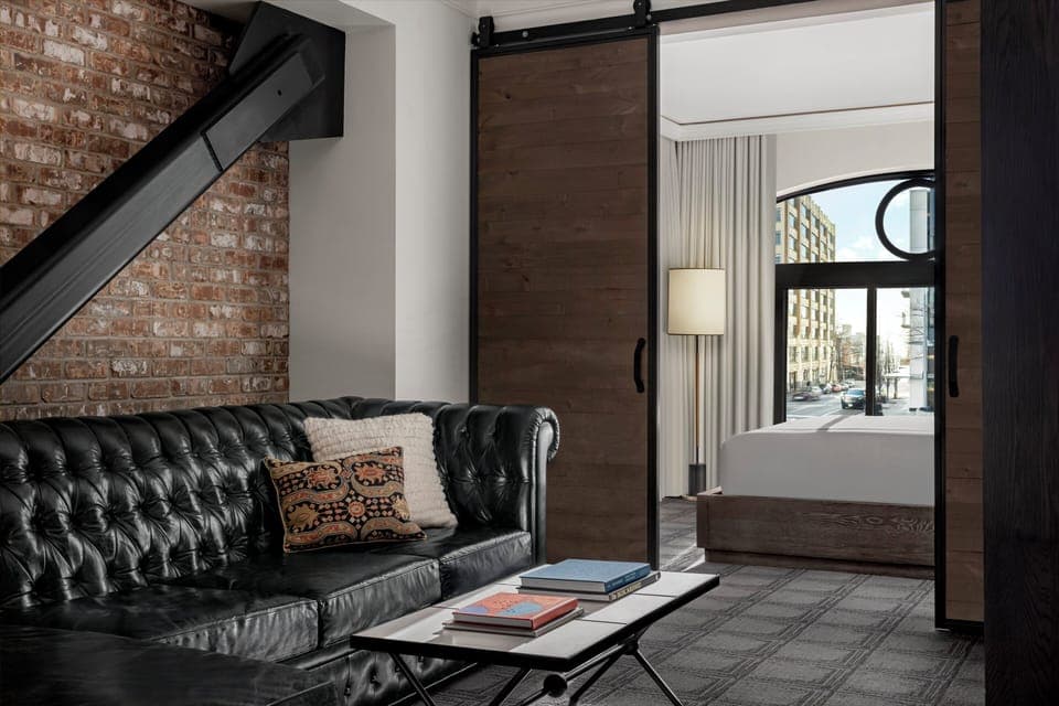 Suite (Palladian) | Frette Italian sheets, premium bedding, pillowtop beds, in-room safe