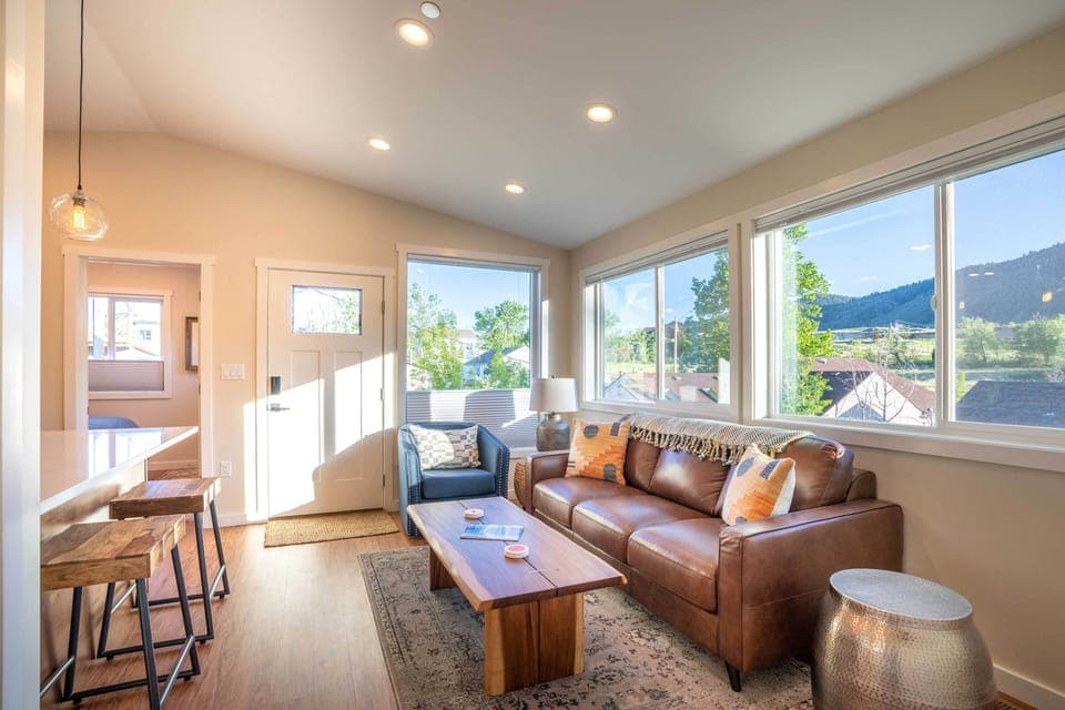 Cottage (2 Bedrooms) | Front of property