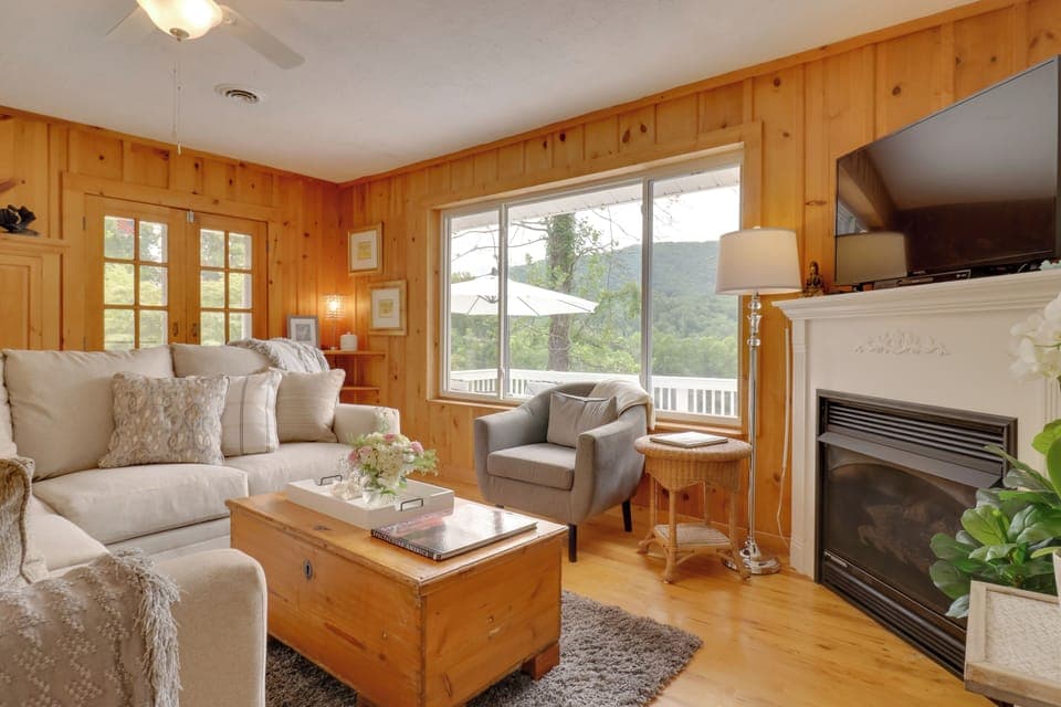 House (2 Bedrooms) | Front of property