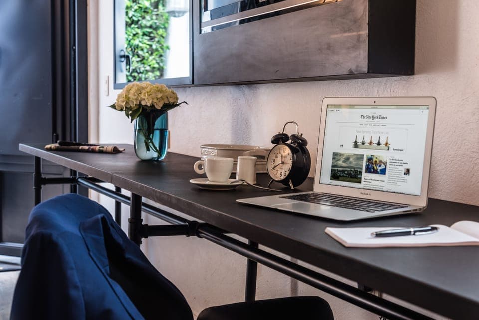 Superior Room, 1 King Bed | In-room safe, soundproofing, free WiFi, bed sheets