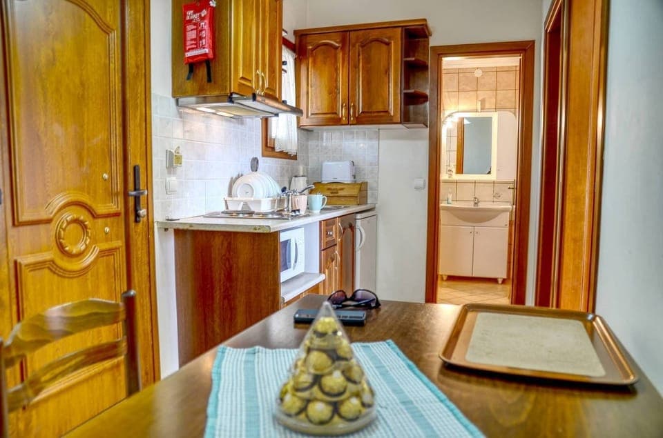 In-room safe, iron/ironing board, free WiFi, bed sheets