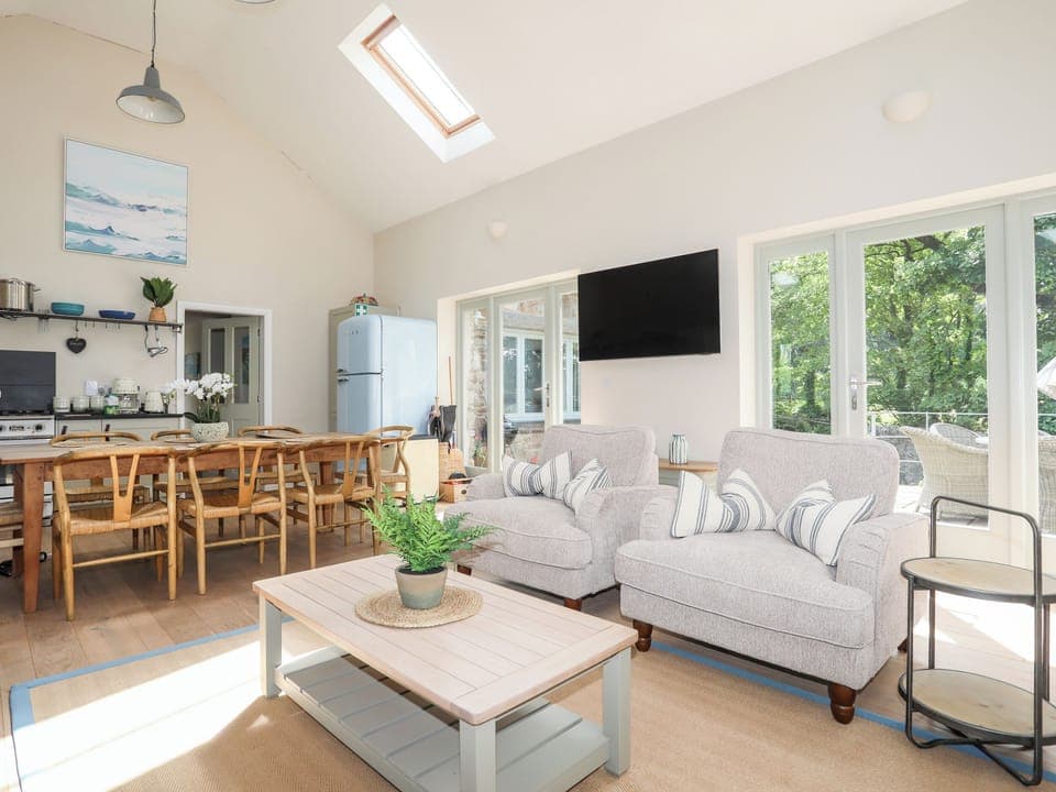 Cottage | Living area