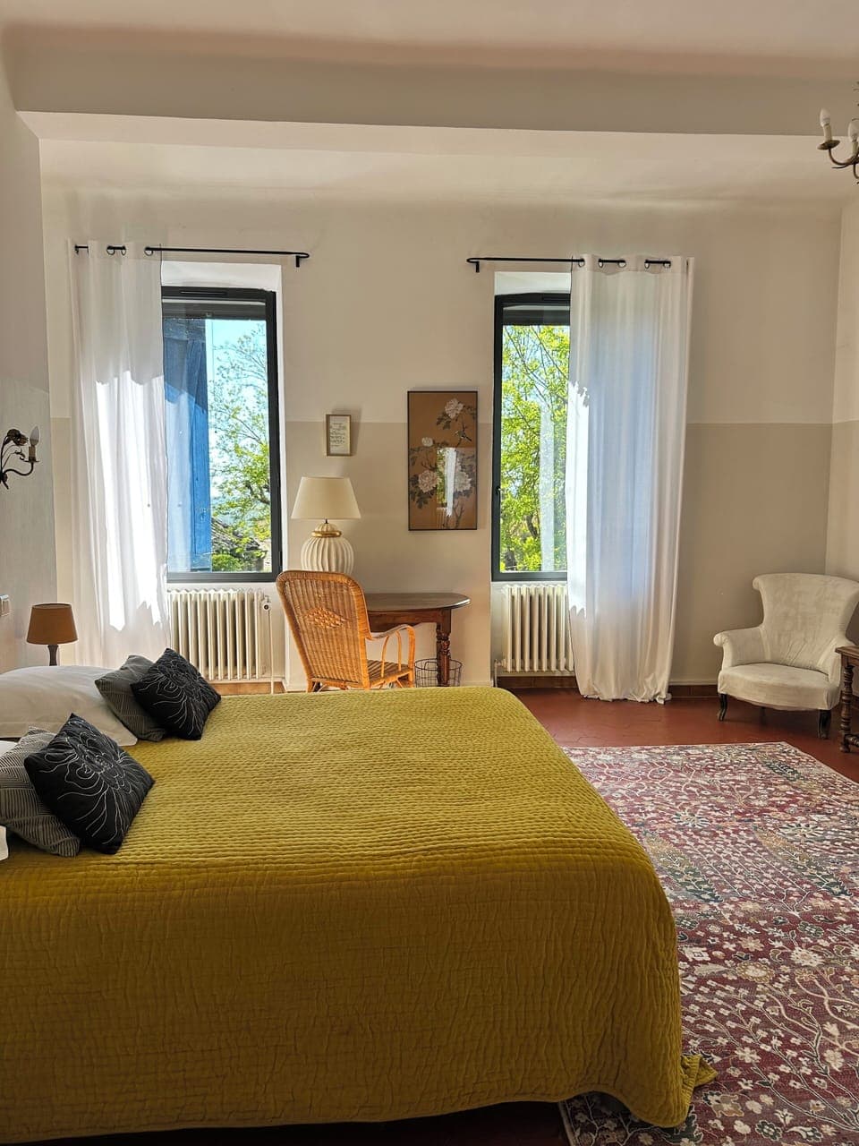 Comfort Double Room (Colombale) | Premium bedding, individually furnished, desk, laptop workspace