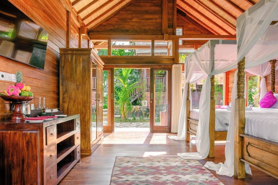 Sunrise Pool Access Suite with Butler Service | Premium bedding, minibar, in-room safe, desk