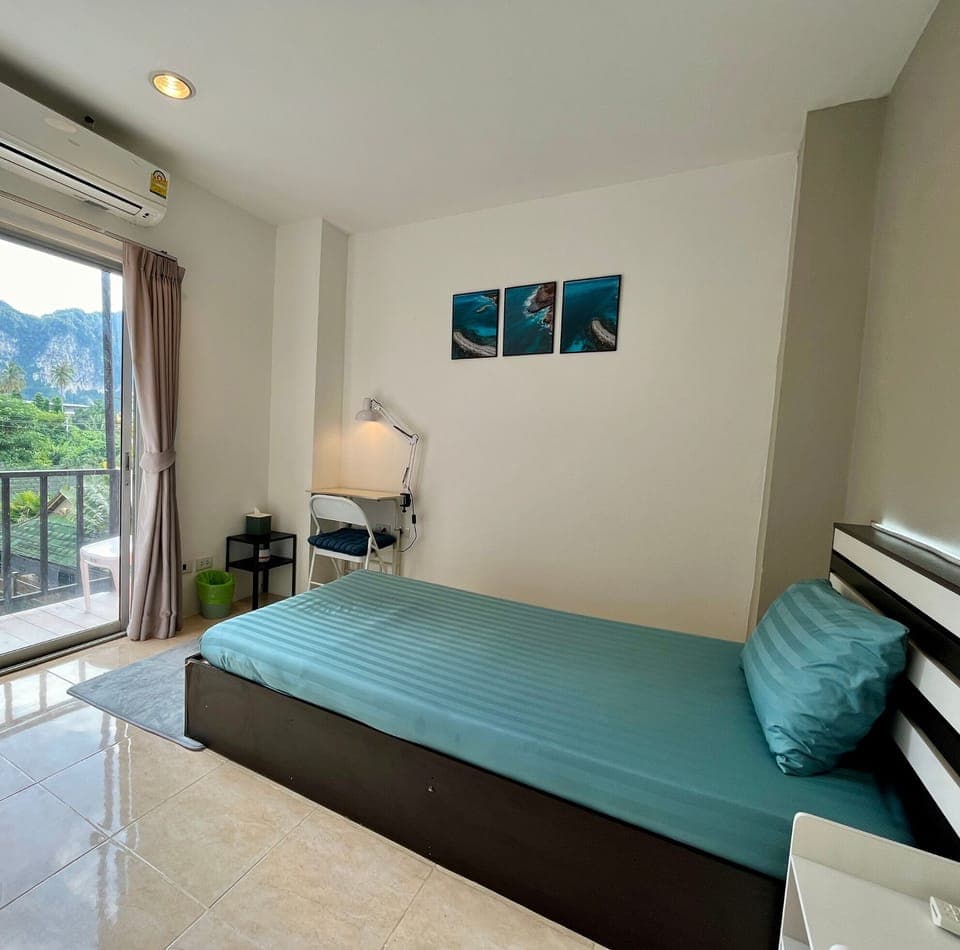 Basic Single Room | Free WiFi