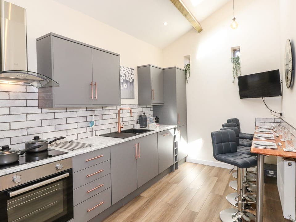 Fridge, dishwasher, electric kettle, toaster