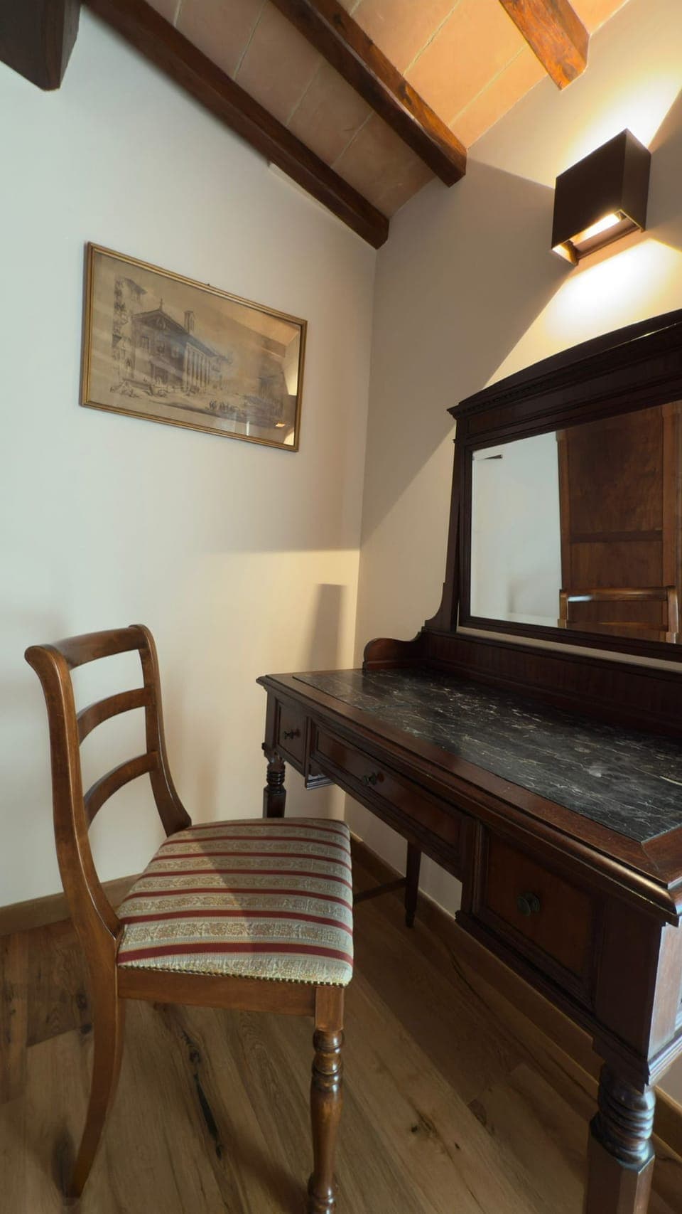 Deluxe Room, Ensuite | In-room safe, blackout drapes, soundproofing, travel crib