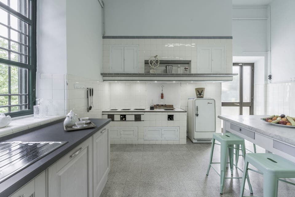 Villa | Private kitchen | Full-size fridge, microwave, oven, stovetop