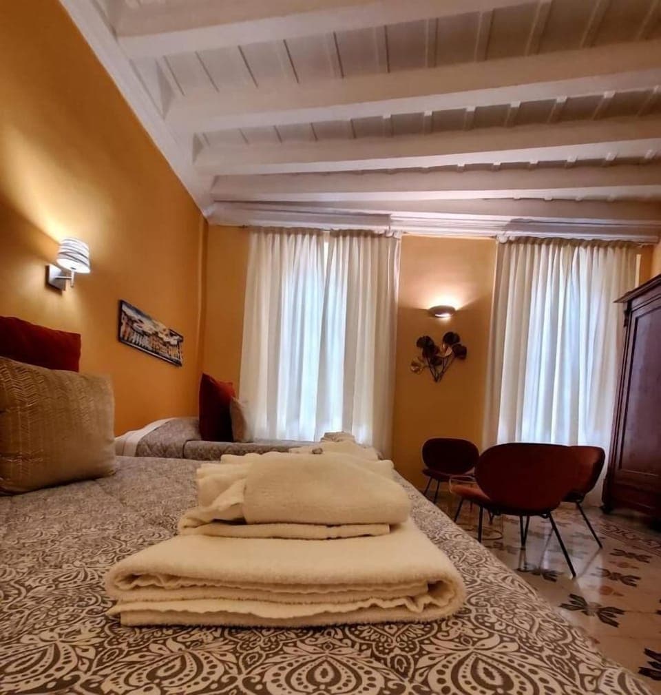 Deluxe Triple Room | In-room safe, individually furnished, free WiFi, bed sheets
