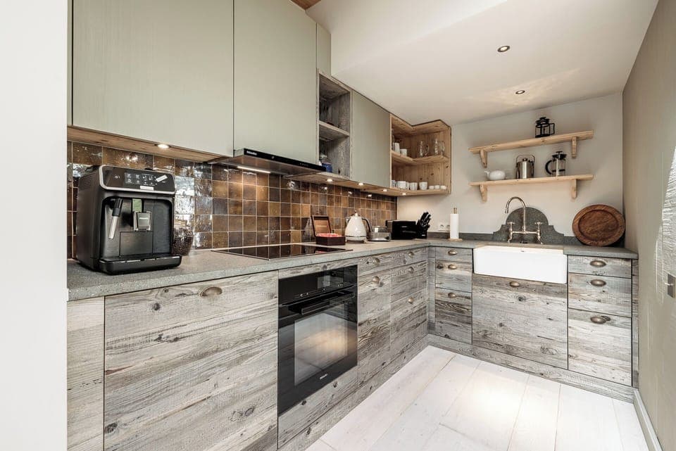 Luxury Penthouse, Balcony, Mountain View | Private kitchen | Full-size fridge, microwave, oven, stovetop