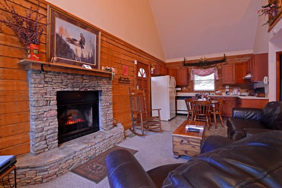 Log Cabin, 2 Bedrooms, Jetted Tub, Outdoor Hot Tub, Mountain View (2 King Beds) | Premium bedding, individually decorated, individually furnished