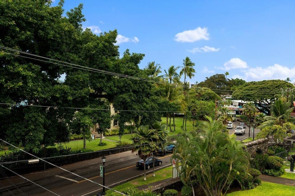 Condo, 2 Bedrooms | Property grounds