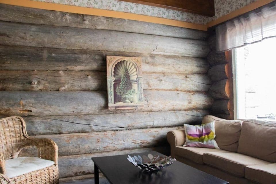 Traditional Apartment | Living area | Flat-screen TV