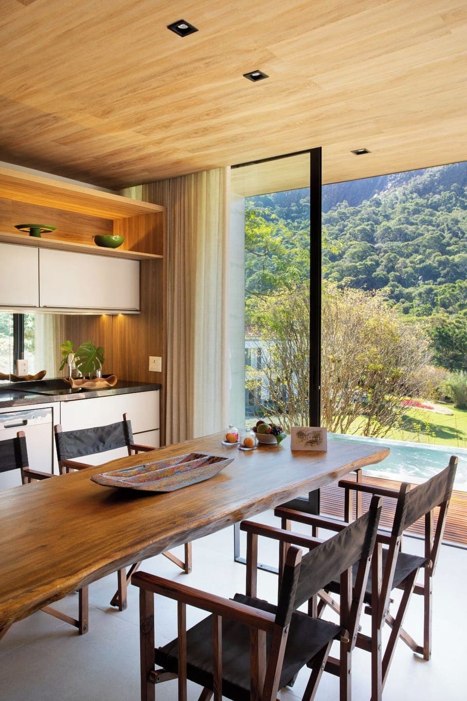 Luxury Cottage, 2 Bedrooms, Jetted Tub, Garden View | Living area | 42-inch Smart TV with cable channels, Netflix, smart speakers