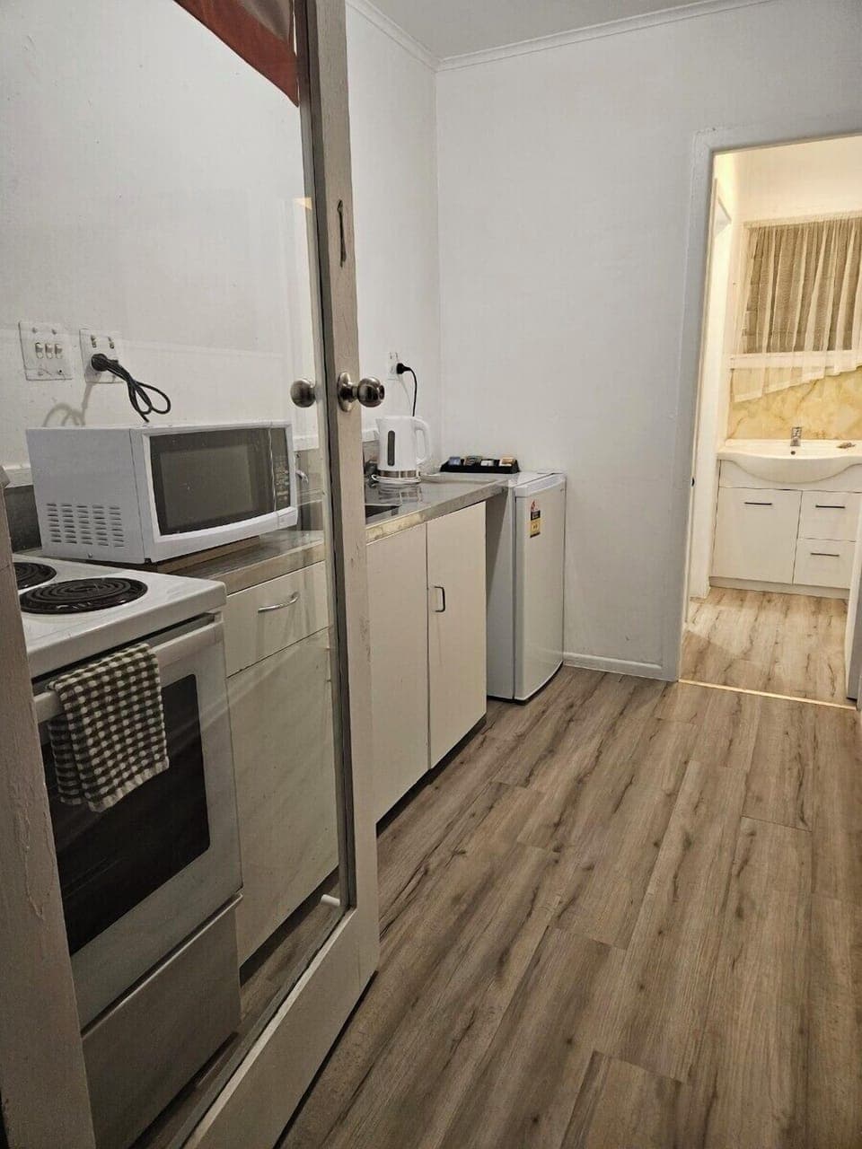 Family Suite, 1 Bedroom, Non Smoking, Kitchen (Family with separate room) | Private kitchen | Full-size fridge, coffee/tea maker