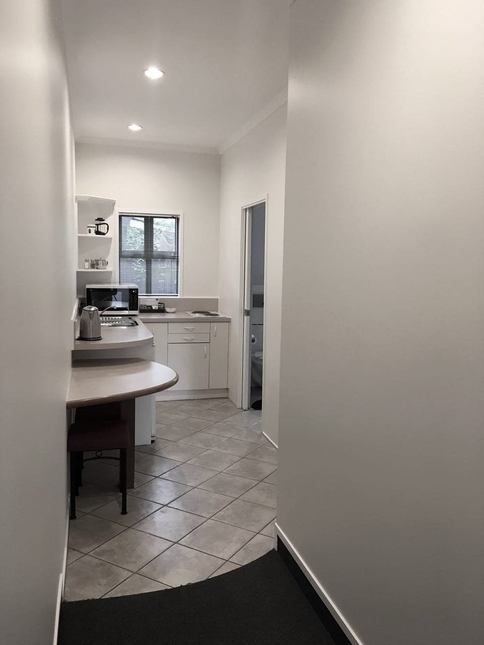 Superior Suite, 1 Bedroom, Non Smoking, Kitchen | Private kitchen | Fridge, microwave, stovetop, coffee/tea maker