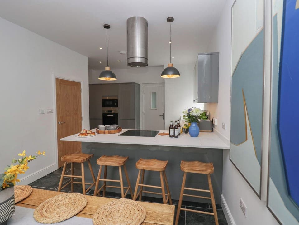 Fridge, dishwasher, electric kettle, toaster