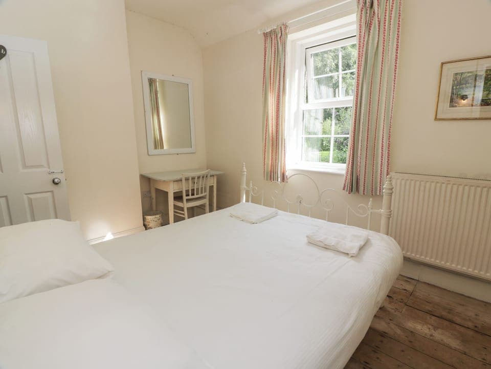 2 bedrooms, individually decorated, individually furnished, free WiFi