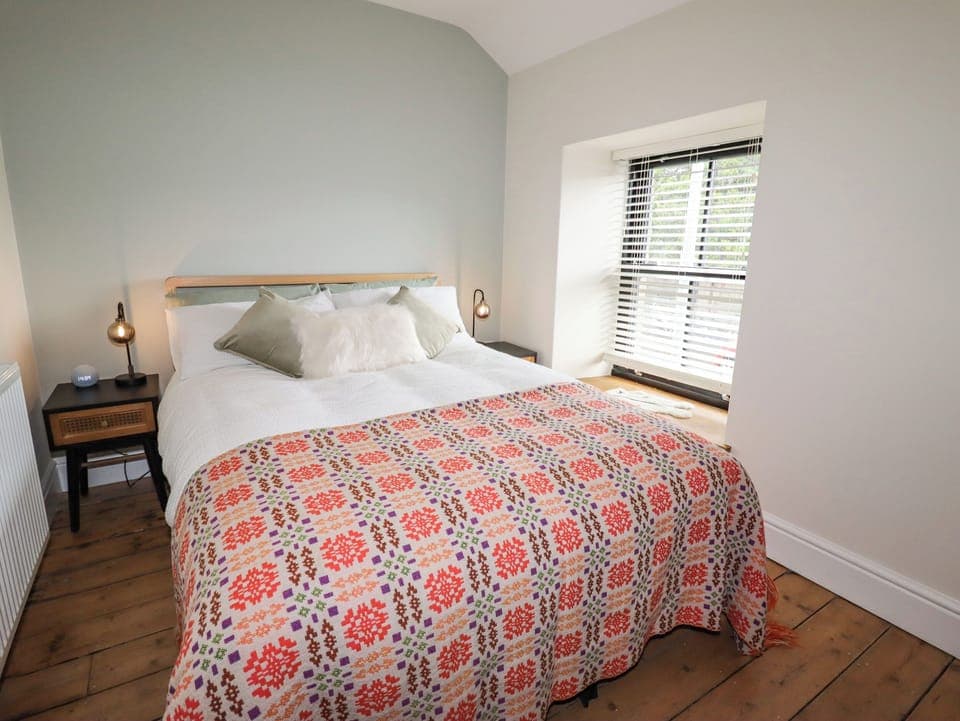 2 bedrooms, individually decorated, individually furnished, free WiFi