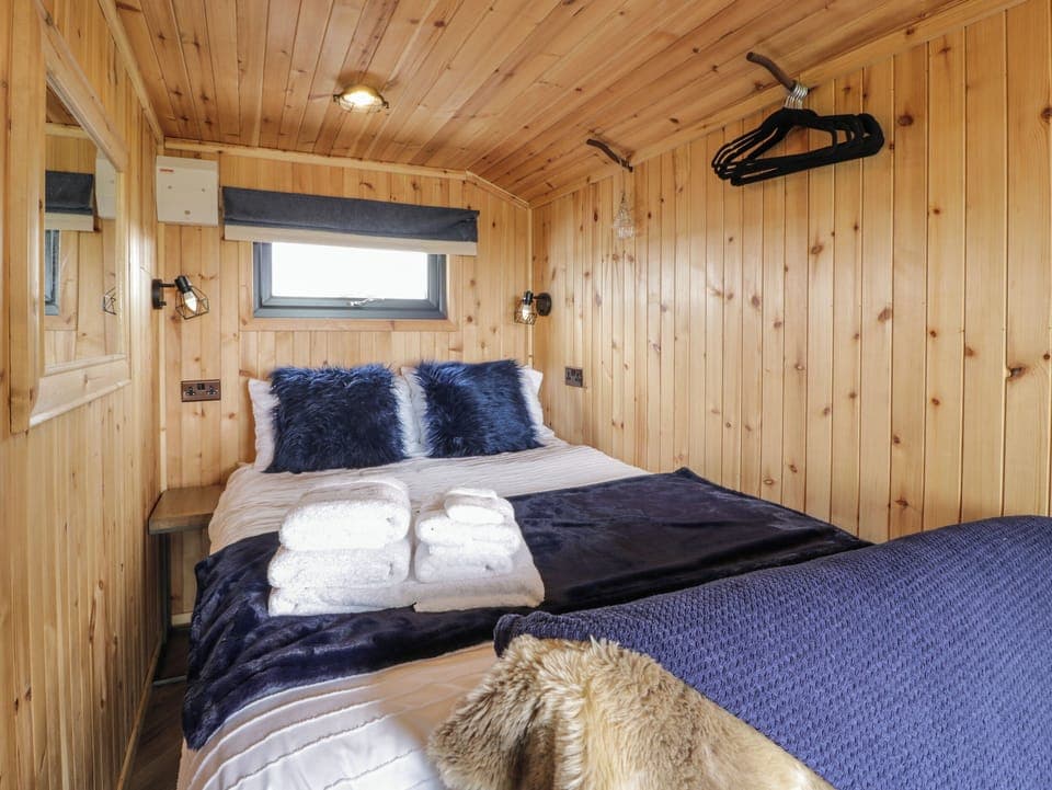 1 bedroom, individually decorated, individually furnished, free WiFi