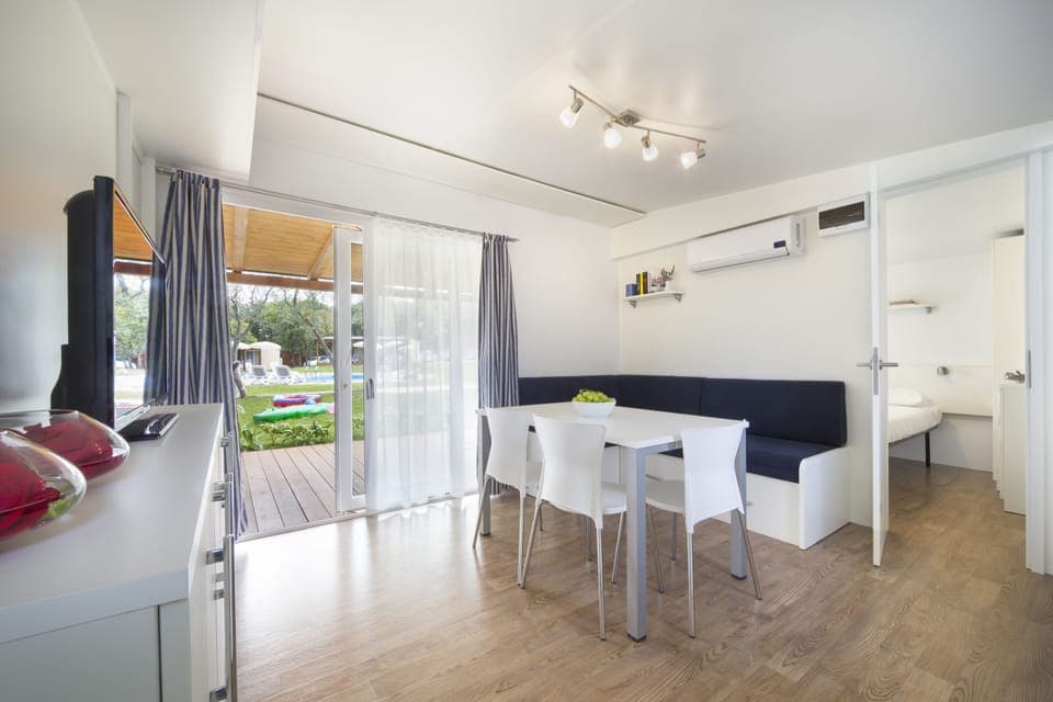 Mobile home STANDARD | Living area | LCD TV