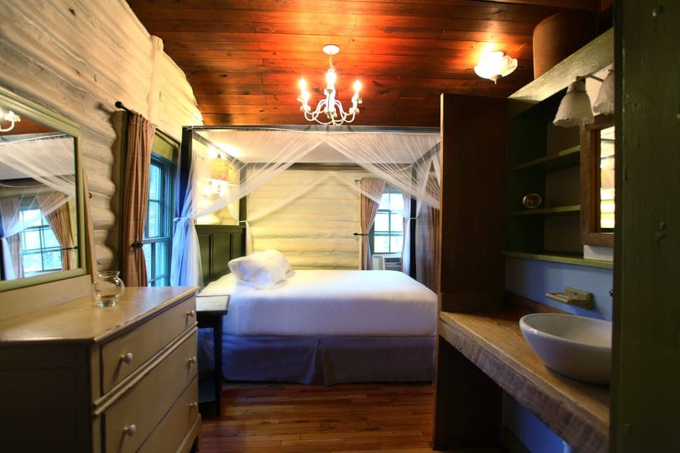 Cabin Thirteen | Premium bedding, individually decorated, individually furnished