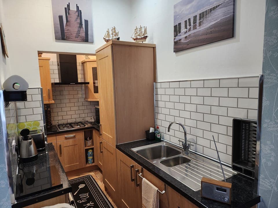 Apartment | Private kitchen | Fridge, microwave, stovetop, electric kettle
