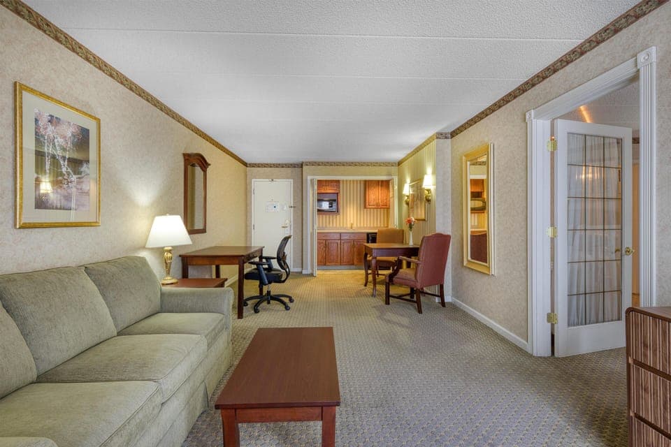 Premium bedding, pillowtop beds, desk, laptop workspace