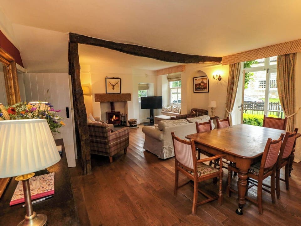 Cottage | Living area