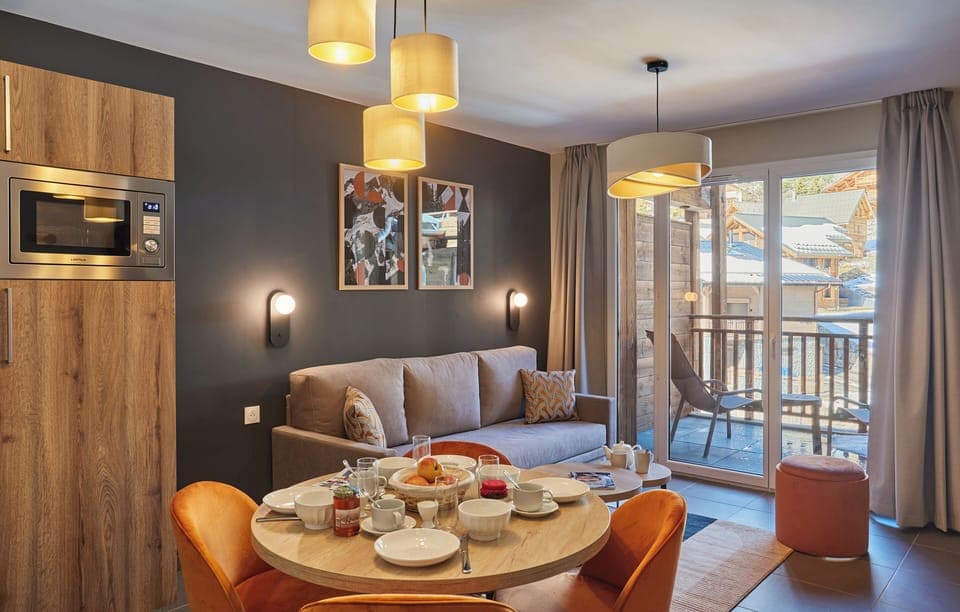 Apartment | Free WiFi, bed sheets