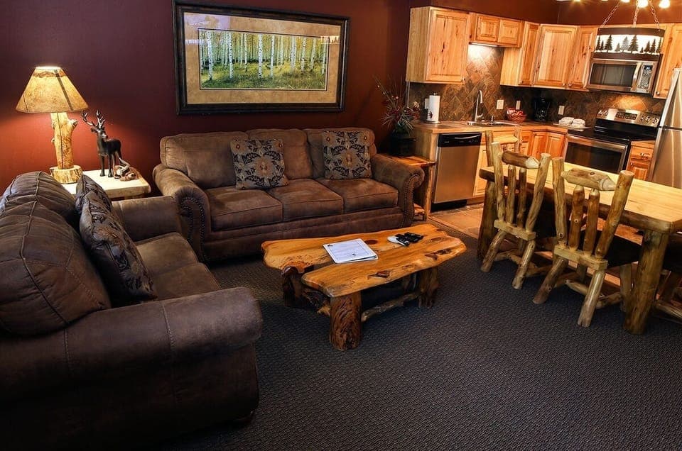 Condo, 2 Bedrooms | Living area