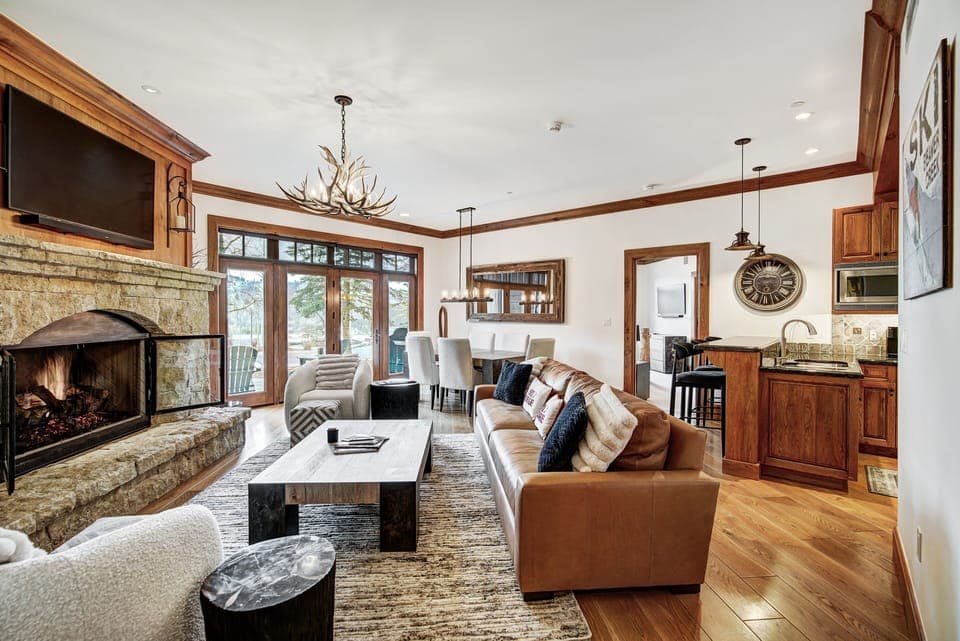 Condo, 1 Bedroom | Living area