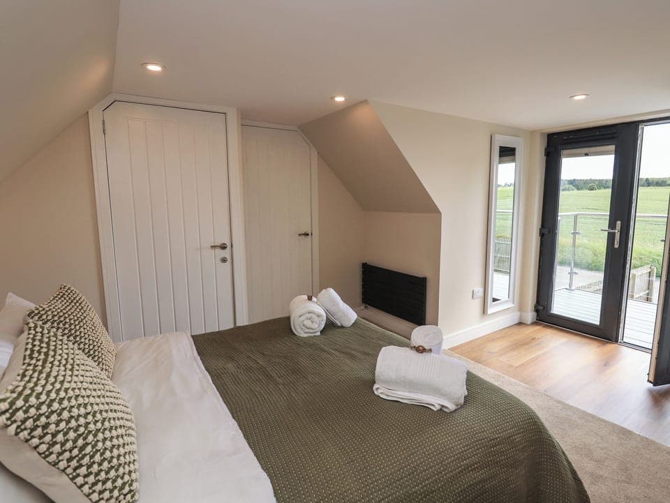 1 bedroom, individually decorated, individually furnished, free WiFi