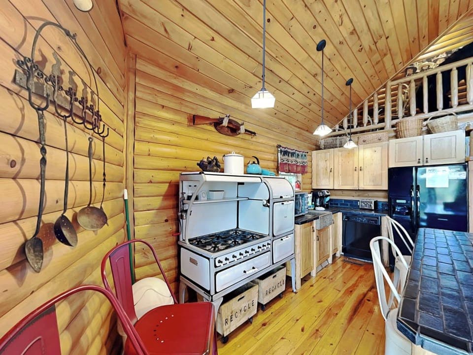 House (3 Bedrooms) | Property amenity