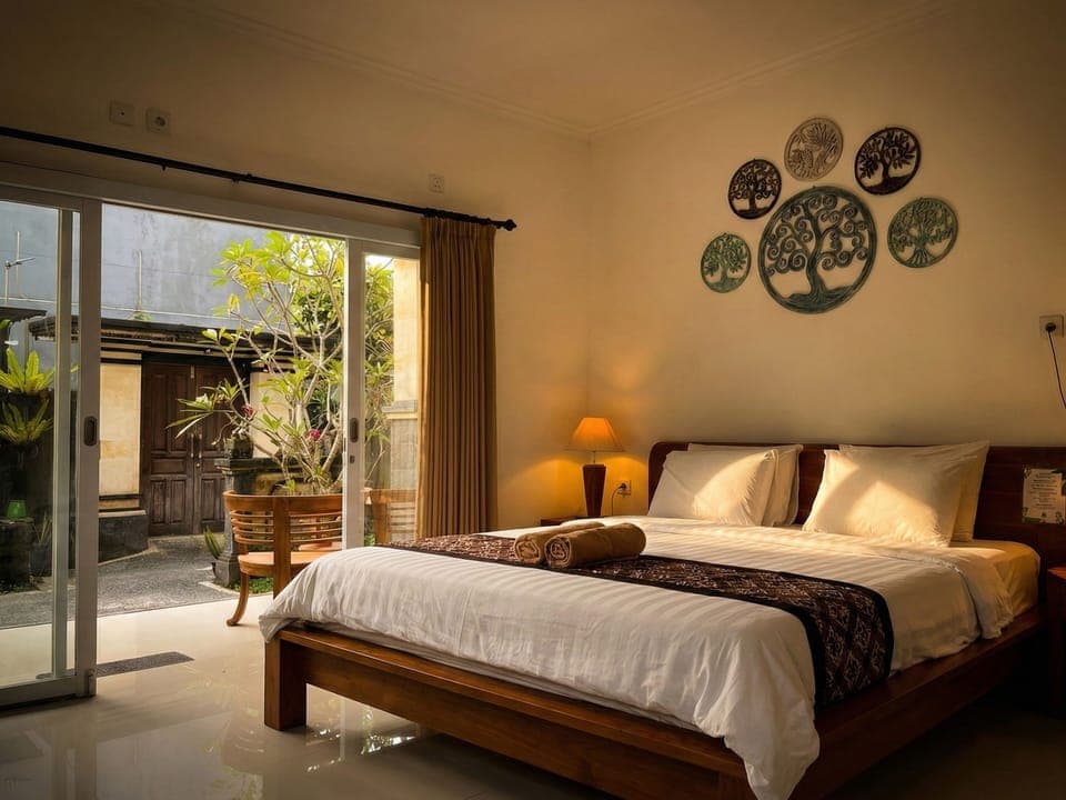 Standard Double Room | Desk, free WiFi, bed sheets