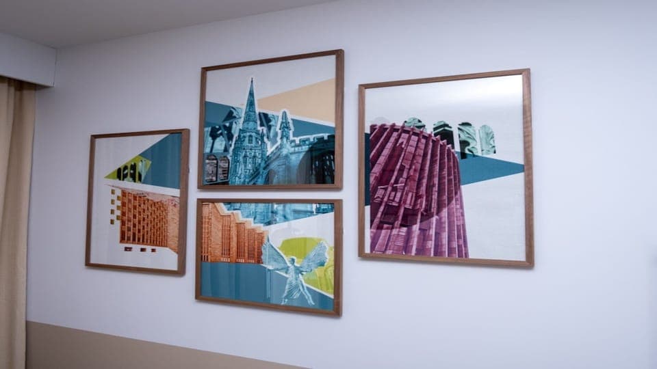 Standard Room, 1 King Bed | In-room safe, soundproofing, iron/ironing board, free WiFi