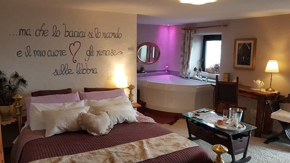 Romantic Suite, Jetted Tub (Tendresse) | View from room