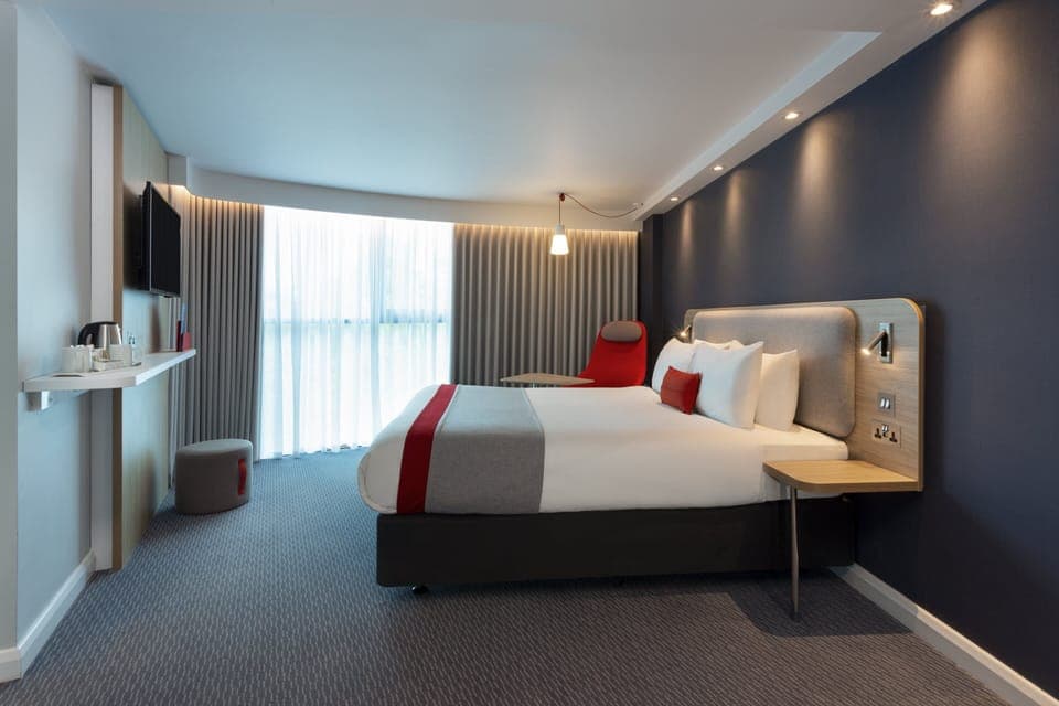 Standard Room, 1 Double Bed with Sofa bed (Free Hot Breakfast) | In-room safe, desk, blackout drapes, soundproofing