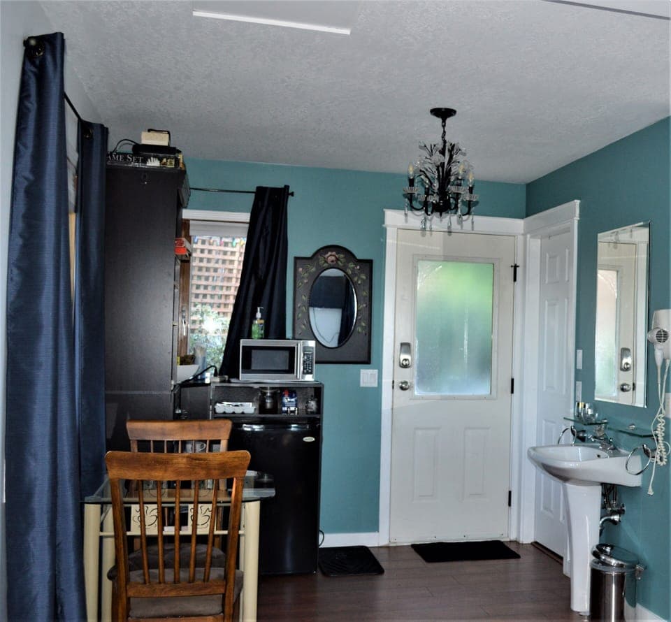 Mount Maxwell Trail Room | 1 bedroom, Egyptian cotton sheets, premium bedding, down comforters