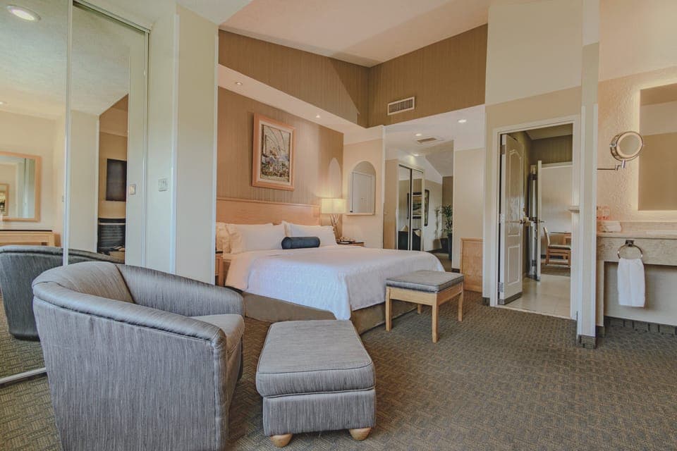 1 bedroom, in-room safe, desk, soundproofing